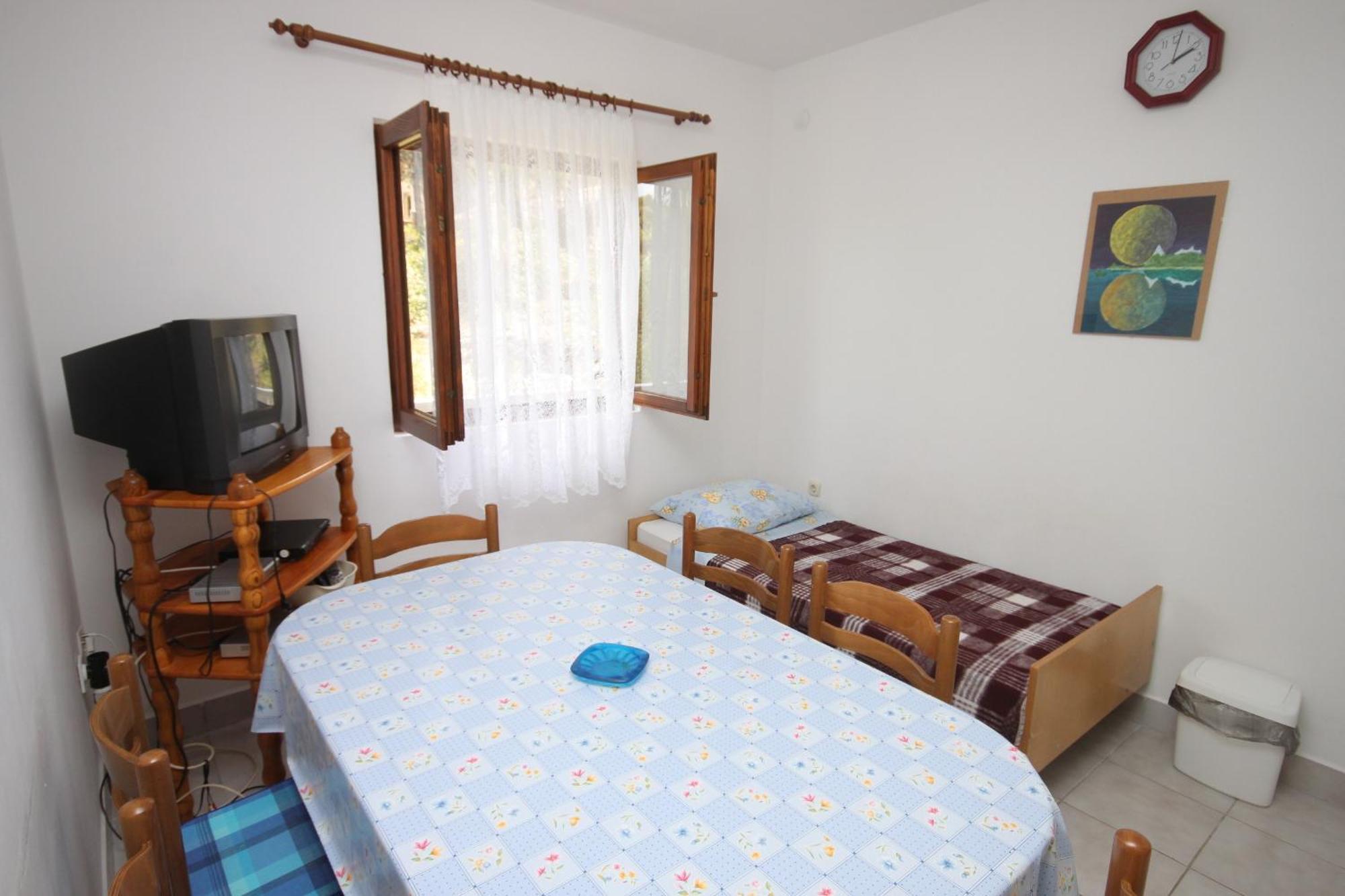 Apartment Apartments By The Sea Kali, Ugljan - 345 *